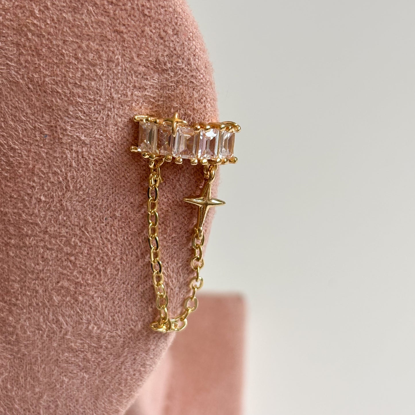 Earcuffs