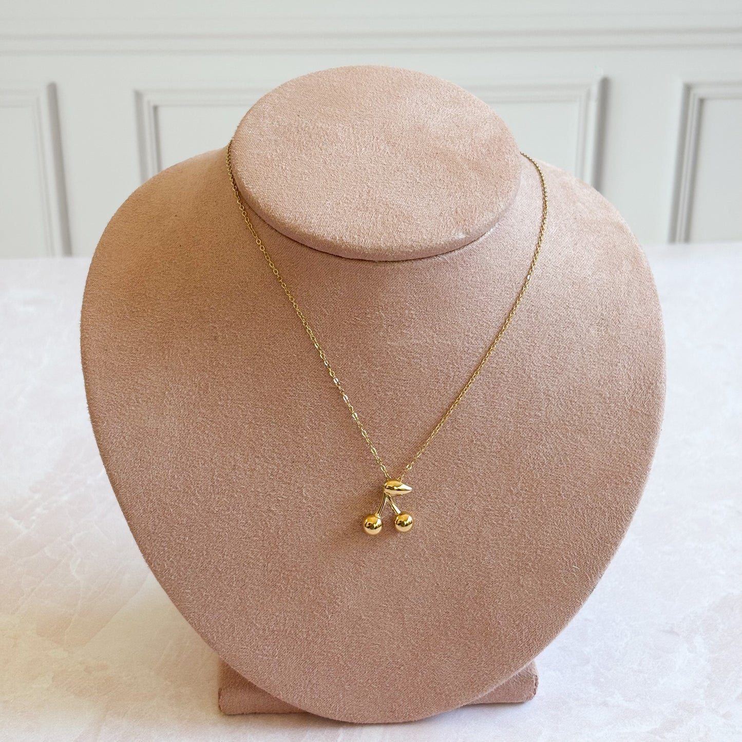 Collar Cherry
