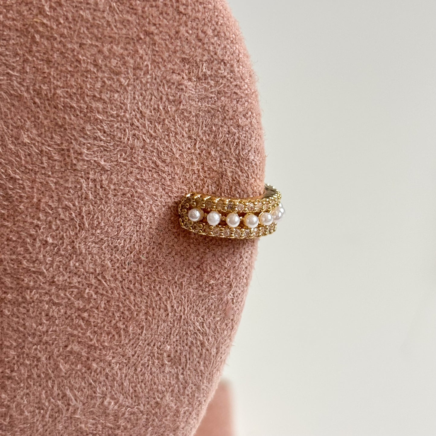 Earcuffs