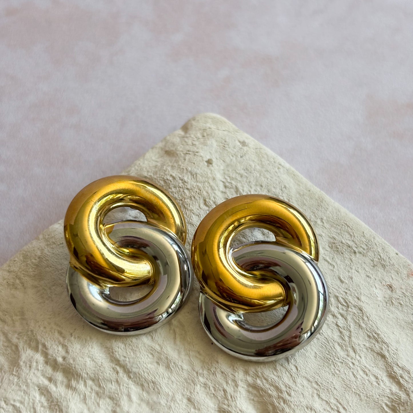 Aretes Kira