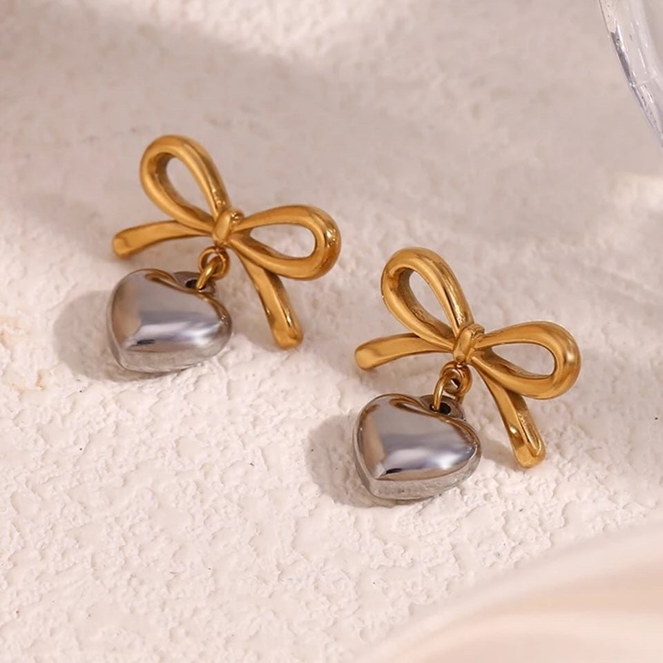 Little bow earrings