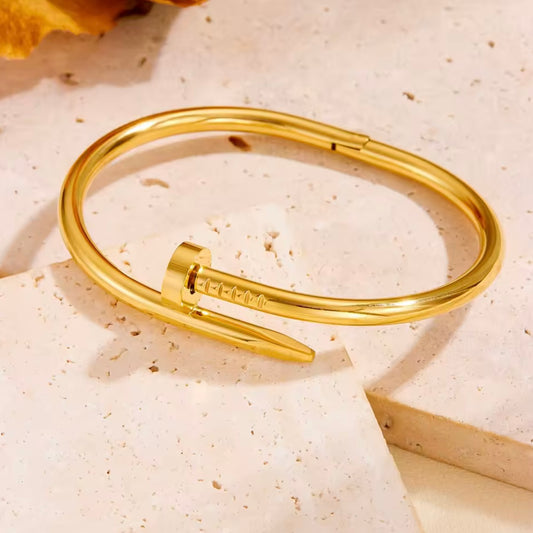 Brazalete Clavo