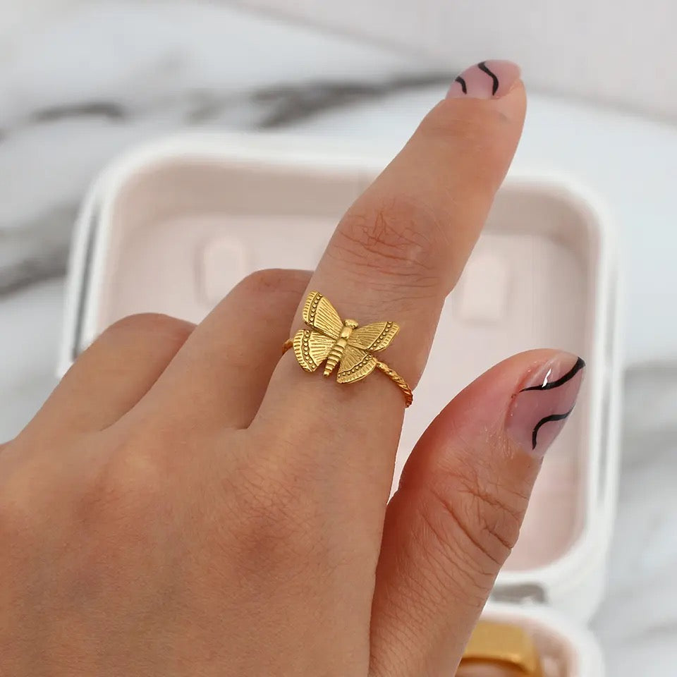 Butterfly ring